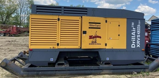 975L ديزل سعة خزان ضاغط محمول XRVS1350 للتطبيقات الصناعية