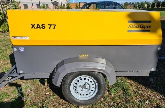ضاغط محمول صناعي XAS77E مع FAD 4.2 M3/min واللون الأسود