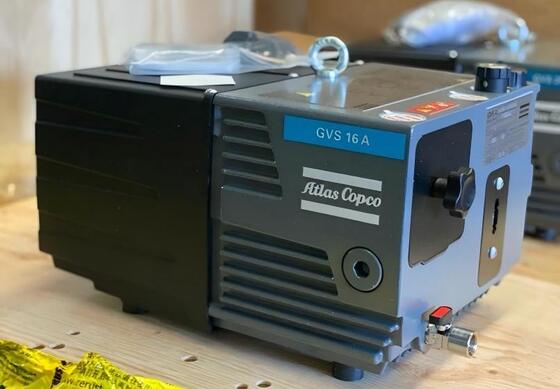 مضخة الفراغ GVS16A 0.9kw محرك الطاقة الحد الأقصى لبخار الماء 15mbar مصممة لتصنيع وأبحاث أشباه الموصلات